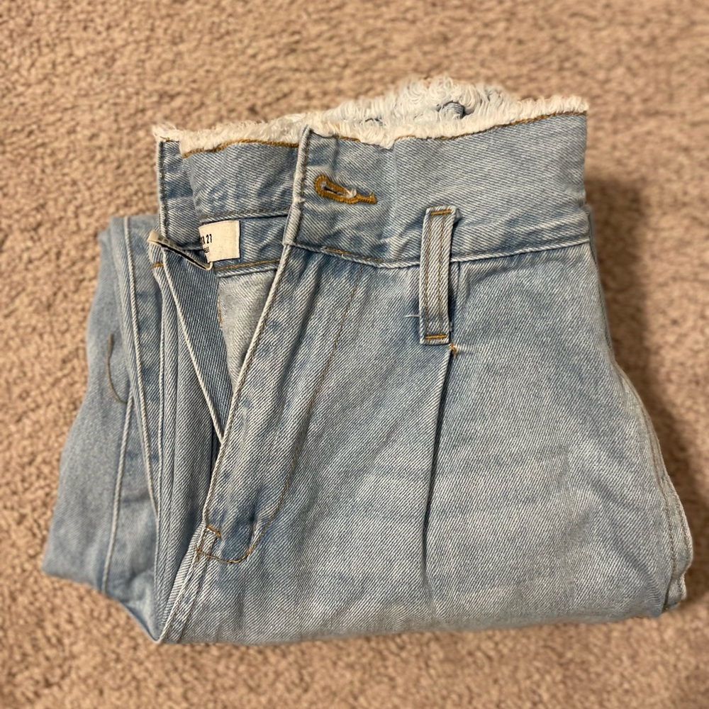 Forever 21, Size 4, Jeans, Never wore, no tags.